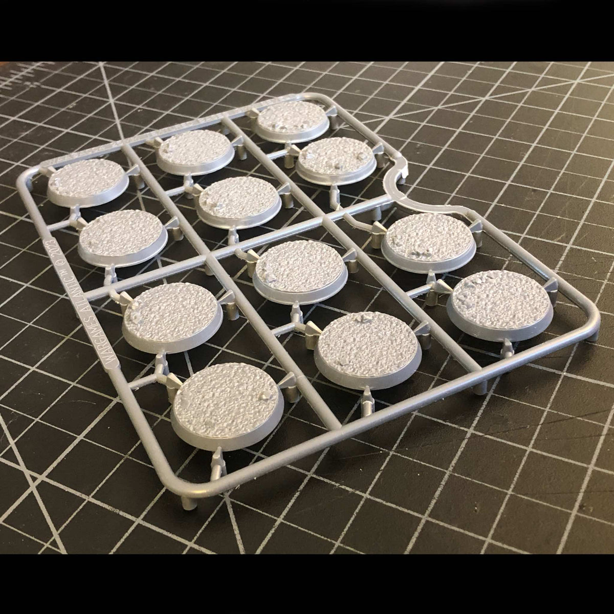 25mm Textured Bases (3mm Bevel) — official supplier image 4