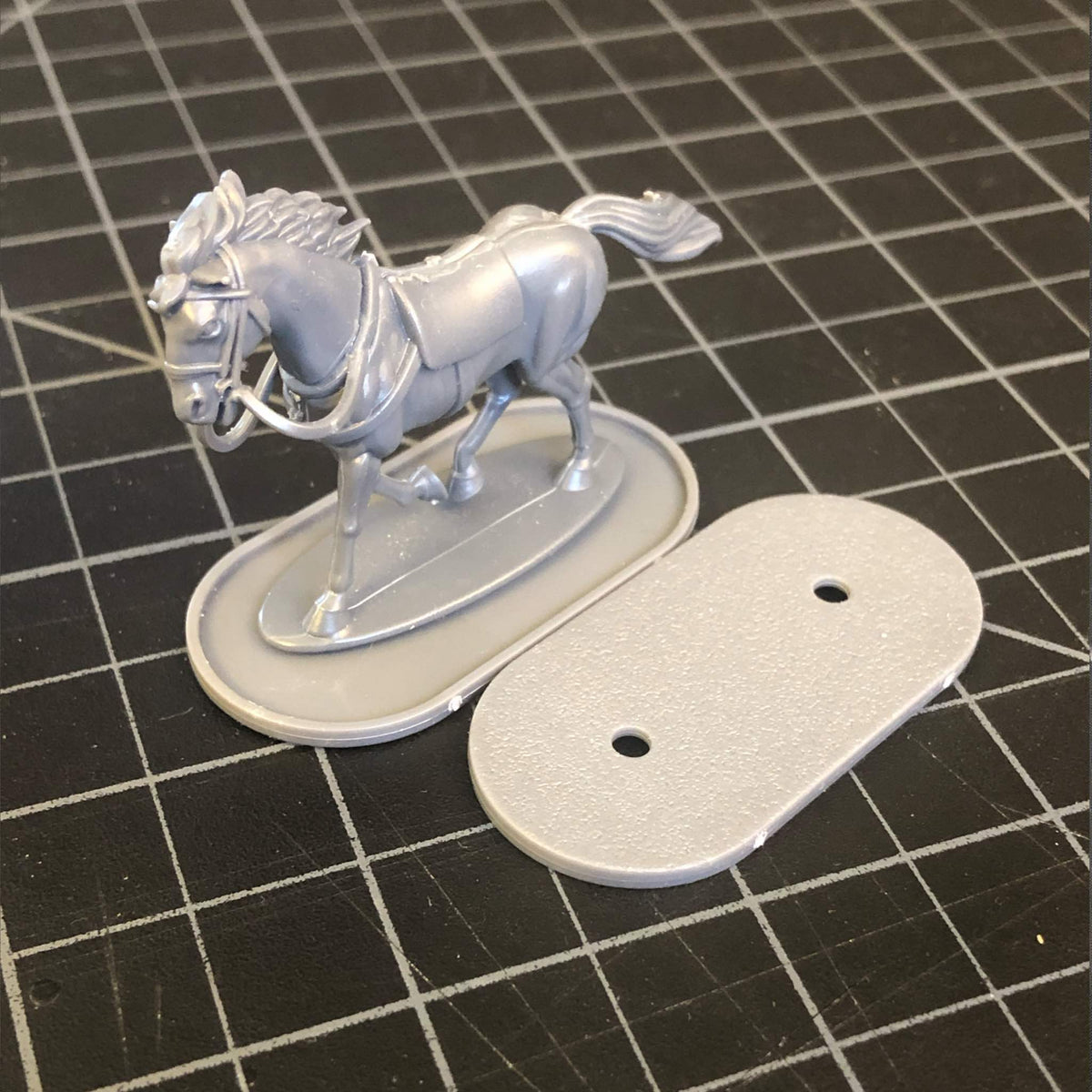 25mm x 50mm Pill Dual Use Bases — official supplier image 4